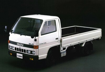 Радиатор ISUZU ELF 1984-1993 (NKR,NPS,NPR,NHR)(2-515) (4HG,4HF,4JG) 
Бренд: TONGSHI PL36MT