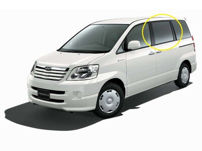 Стекло боковое TOYOTA NOAH 2001-2007 ZR60 RD/LH 
Бренд: BENSON