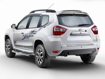 Стекло заднее с обогревом NISSAN TERRANO 2014- (D10) 1 отверстие 
Бренд: BENSON