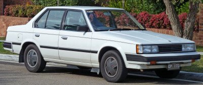 Стекло лобовое TOYOTA CORONA 1982-1987 (ST140) 
Бренд: BENSON с зеленой полосой