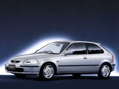 Стекло лобовое HONDA CIVIC 1995-2000 (EK2-3d h/k) 
Бренд: BSG с зеленой полосой