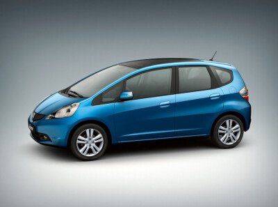 Стекло лобовое HONDA JAZZ 2007-2013 (GE-LHD-5d) фурнитура, 
Бренд: BENSON с синей полосой