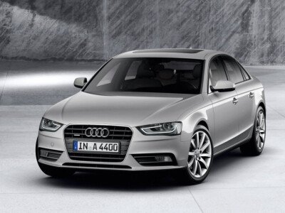 Стекло лобовое AUDI A4 2007-2015 (B8-2012-4d sed) место под датчик дождя молдинг, 
Бренд: BENSON