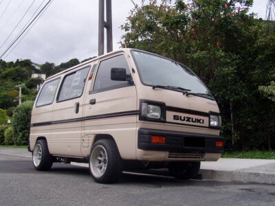 Стекло лобовое SUZUKI CARRY 1985-1991 (DA51) 
Бренд: ZDG