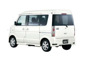 Стекло заднее с обогревом MITSUBISHI TOWN BOX 2014-2015 (DS64W-1475*522-пасаж.) 
Бренд: BENSON Тонированное