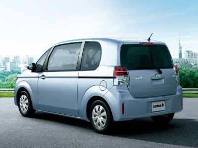Стекло заднее с обогревом TOYOTA SPADE 2012- (NCP141) молдинг, 
Бренд: BENSON Тонированное
