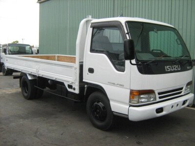 Стекло лобовое ISUZU ELF 1993-2006 (NPR-wide) 
Бренд: BSG с серой полосой