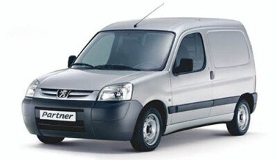 Стекло лобовое PEUGEOT PARTNER 2008- (B9) место под датчик дождя молдинг, 
Бренд: BSG