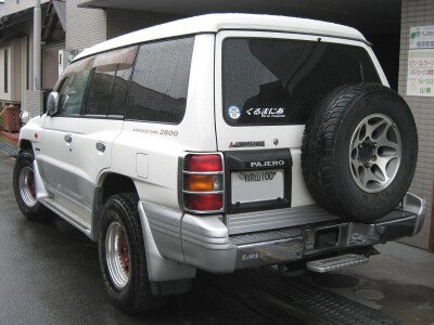 Стекло заднее с обогревом MITSUBISHI PAJERO 1991-1999 (V46) 
Бренд: BSG Тонированное
