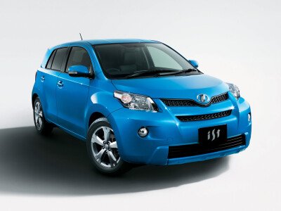 Радиатор TOYOTA IST 2007-2016 (NCP110) (1NZ,2ZR) 
Бренд: TONGSHI PL16AT