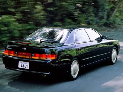 Стекло заднее с обогревом TOYOTA CHASER 1992-1996 (JZX90) 2 отверстия 
Бренд: BENSON