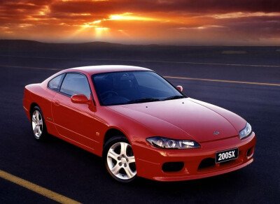 Стекло лобовое NISSAN 200SX 1999-2002 (S15) 
Бренд: КМК