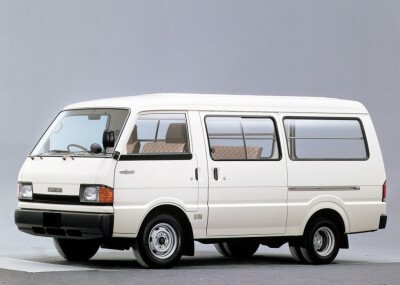 Стекло лобовое MAZDA BONGO BRAWNY 1983-1999 (SR) 
Бренд: YHG с синей полосой