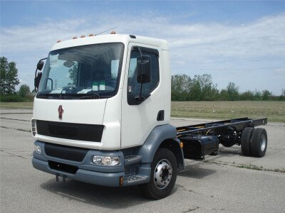 Стекло лобовое KENWORTH K-SERIES 2000- (K260/360) 1986*899* 
Бренд: BSG