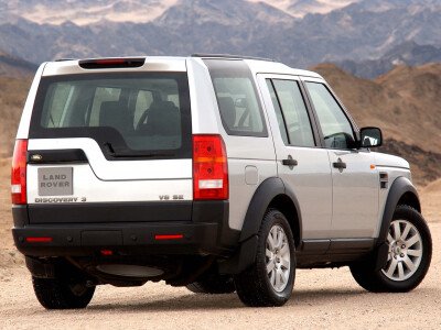 Стекло заднее с обогревом LAND ROVER DISCOVERY 2004-2009 (L319) 1 отверстие 
Бренд: FYG