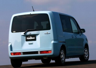 Стекло заднее с обогревом HONDA MOBILIO SPIKE 2002-2008 (GK1) 
Бренд: BSG