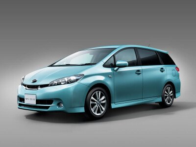 Стекло лобовое TOYOTA WISH 2009-2017 (ZGE20-RHD) обогрев щеток 
Бренд: КМК