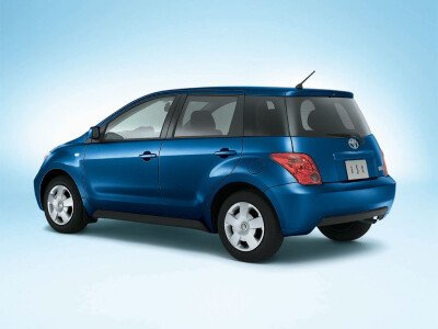 Стекло заднее с обогревом TOYOTA IST 2002-2007 (NCP60) 
Бренд: BENSON Тонированное