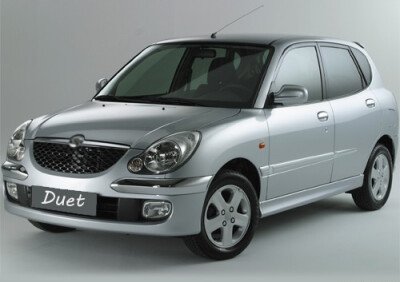 Радиатор TOYOTA DUET 1998-2004 (M100A)(25) (K3) 
Бренд: TONGSHI PL16AT