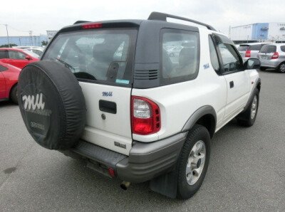 Стекло заднее с обогревом ISUZU MU 1998-2004 (UES-3d) 14 отверстий 
Бренд: FYG
