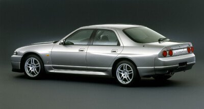Стекло лобовое NISSAN SKYLINE 1993-1998 (HR33-4d sed) 
Бренд: BSG