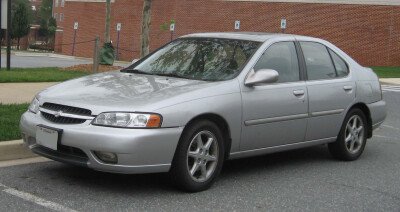 Стекло лобовое NISSAN ALTIMA 1997-2002 (L30) 
Бренд: BENSON с синей полосой