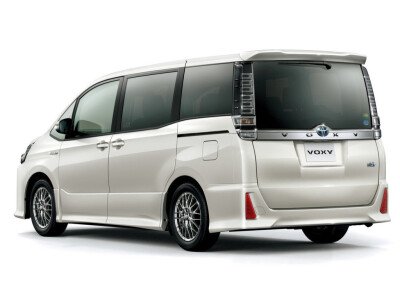 Стекло заднее с обогревом TOYOTA VOXY 2014- (ZRR80) 1 отверстие молдинг, 
Бренд: BENSON Тонированное
