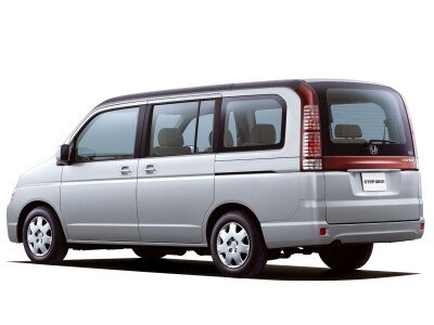 Стекло заднее с обогревом HONDA STEPWGN 2001-2005 (RF3-2003) 1 отверстие 
Бренд: BENSON