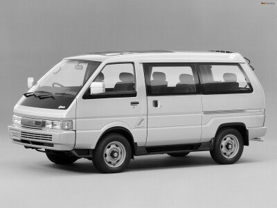 Радиатор NISSAN LARGO 1987-1992 (C22) (LD20) 
Бренд: TONGSHI PL26AT