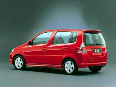 Стекло заднее с обогревом DAIHATSU YRV 2000-2005 (M200) 1 отверстие 
Бренд: BSG