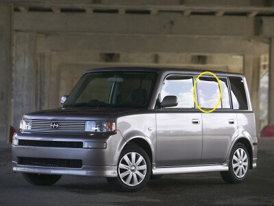 Стекло боковое SCION XB 2004-2006 NCP30 RD/LH 
Бренд: BENSON Тонированное