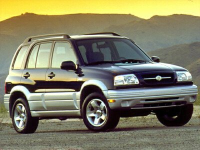 Стекло лобовое SUZUKI GRAND VITARA 1997-2005 (TD62W) 
Бренд: YHG с синей полосой