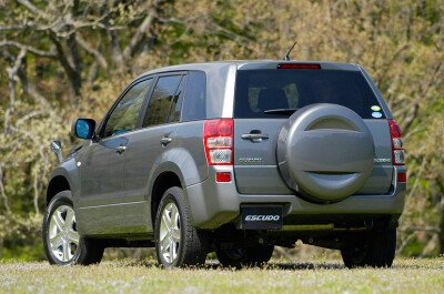 Стекло заднее с обогревом SUZUKI ESCUDO 2005-2017 (TD54) 1 отверстие 
Бренд: BSG Тонированное