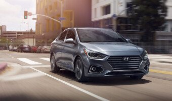 Стекло лобовое HYUNDAI ACCENT 2017- (HCR-LHD-4d sed) место под датчик влажности
Бренд: ZDG с синей полосой