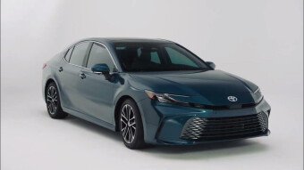 Стекло лобовое TOYOTA CAMRY 2023- (XV80-LHD) место под 1 камеру с обогревом, место под датчик дождя,
Бренд: КМК