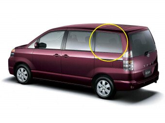Стекло боковое TOYOTA VOXY 2001-2007 ZR60 SW/LH/X
Бренд: BENSON Тонированное